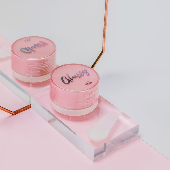 💗Touch In Sol Pretty Filter Glassy Skin Balm - Picture 2 of 13